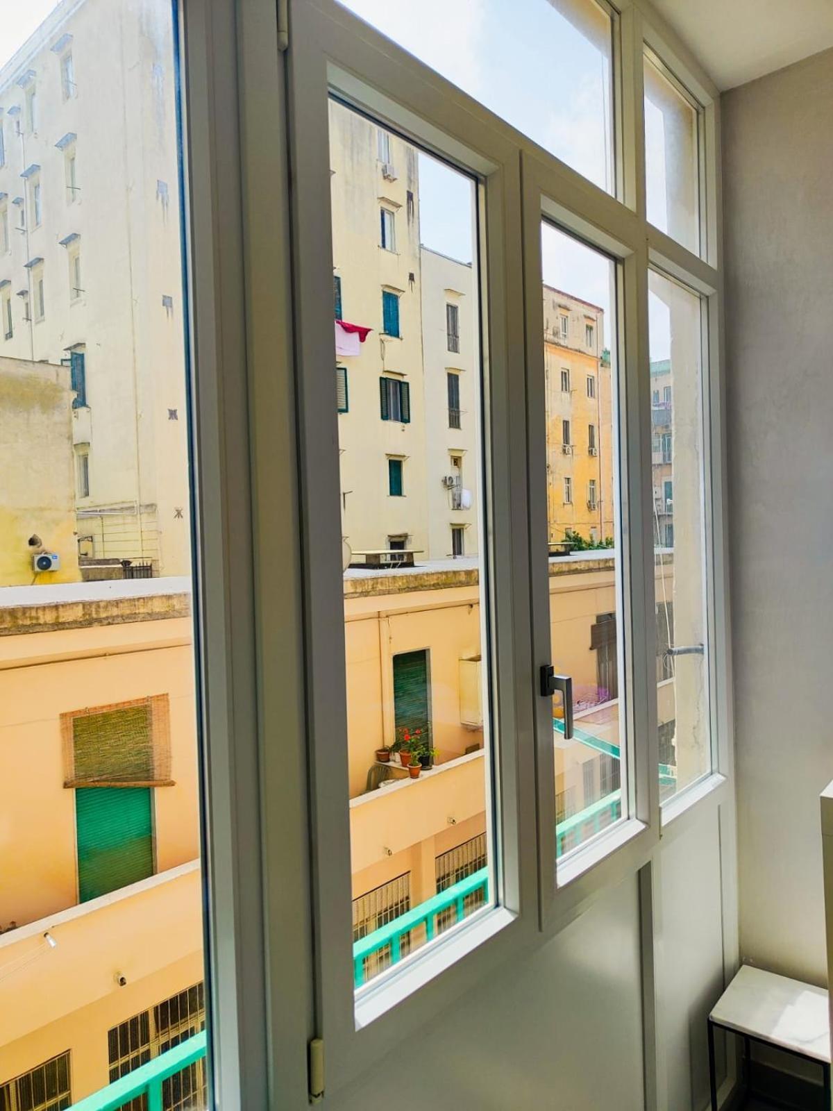 نابولي Gians B&B المظهر الخارجي الصورة