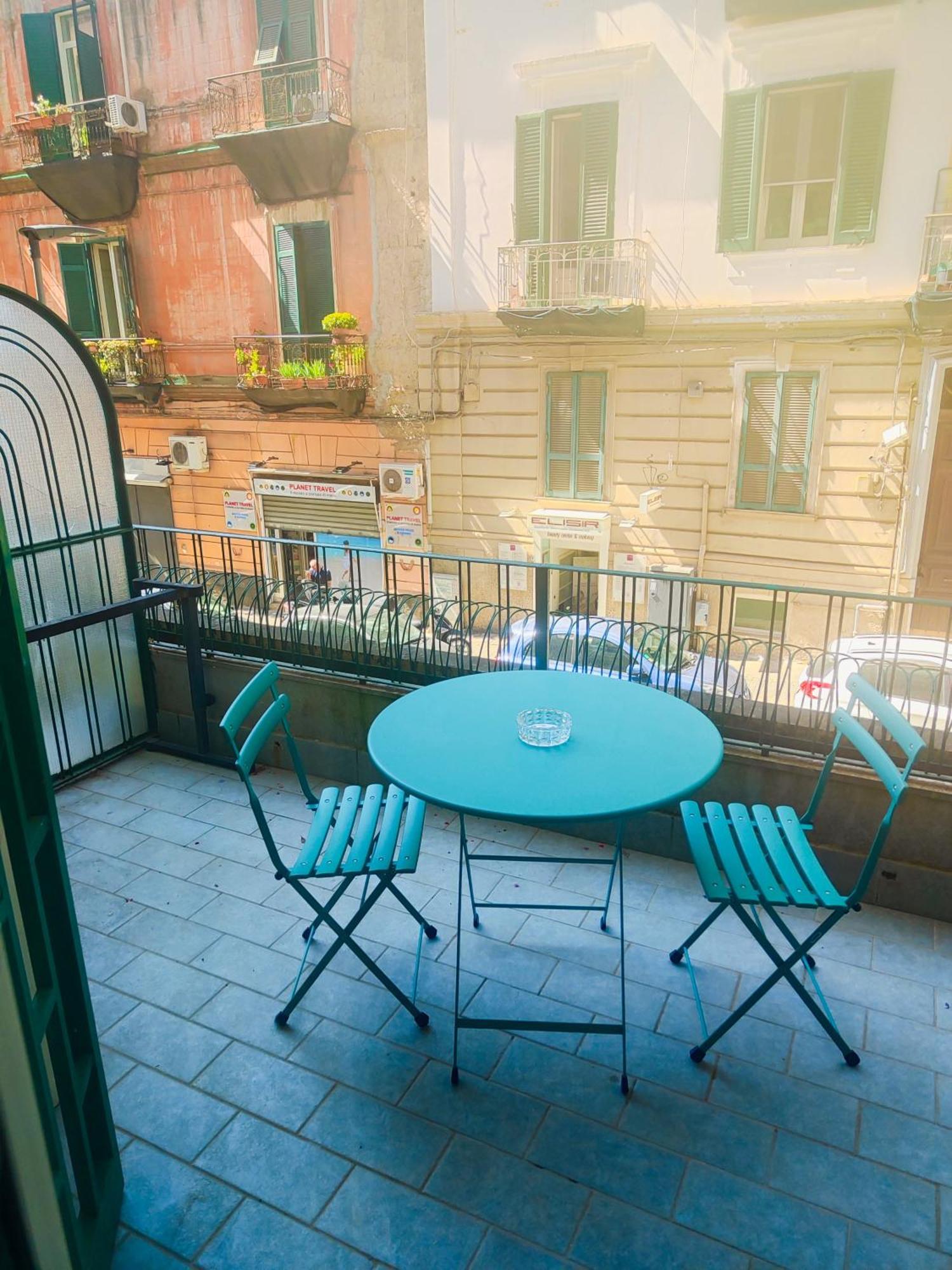 نابولي Gians B&B المظهر الخارجي الصورة